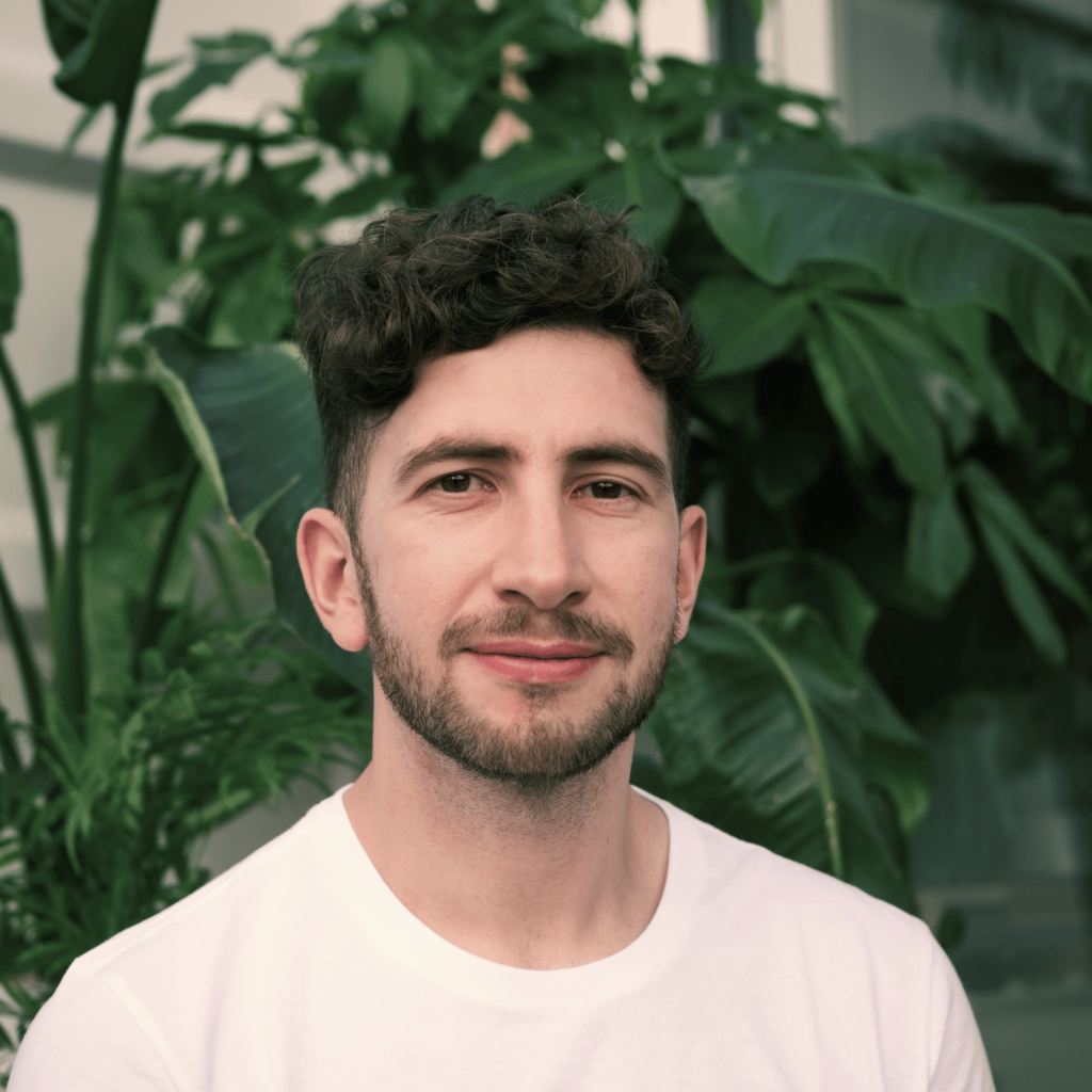 Searchmode is an SEO agency helping SMEs across the UK generate more leads from their websites. Founded in early 2020 under the name Cabana and rebranded to Searchmode in 2023, the agency focuses on tailored SEO strategies designed around their clients' goals, audience, and industry